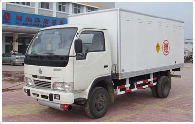 東風(fēng)金霸爆破器材運(yùn)輸車圖片
