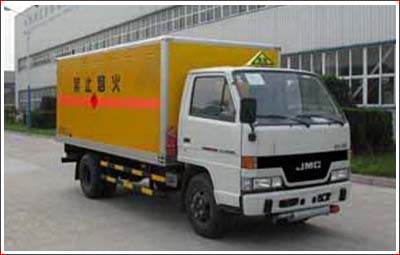 江鈴爆破器材運(yùn)輸車圖片